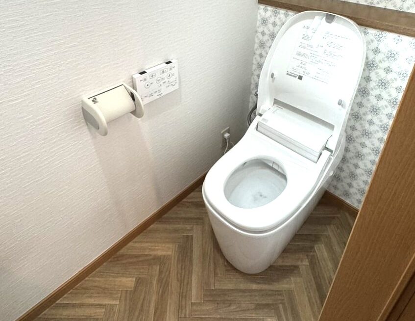 【戸建てトイレリフォーム】20万円でここまで変わる｜アラウーノ＋内装一新で上質空間に After